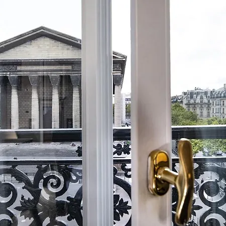 ホテル Madeleine Plaza 4*