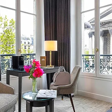 Madeleine Plaza Hotel 4*