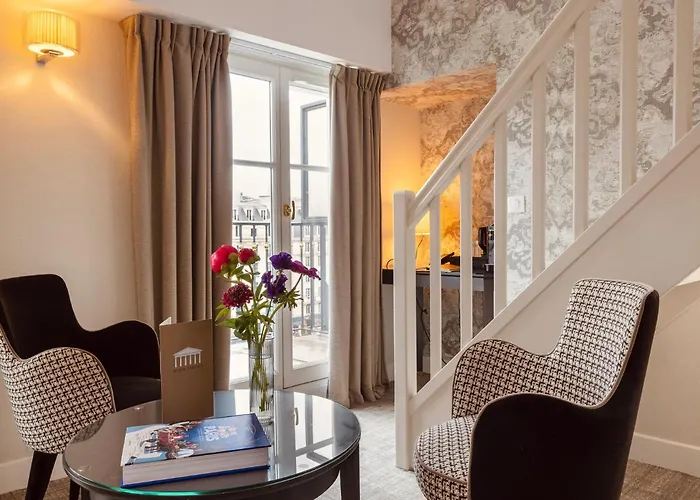 Madeleine Plaza Hotel 4*