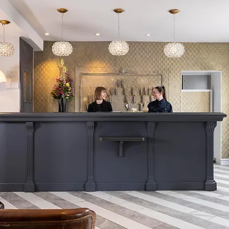Madeleine Plaza Hotel