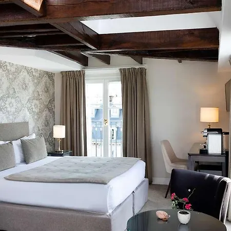 Madeleine Plaza Hotel 4*
