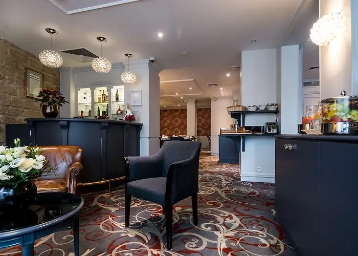 Hotell Madeleine Plaza 4*