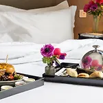 فندق Madeleine Plaza 4*